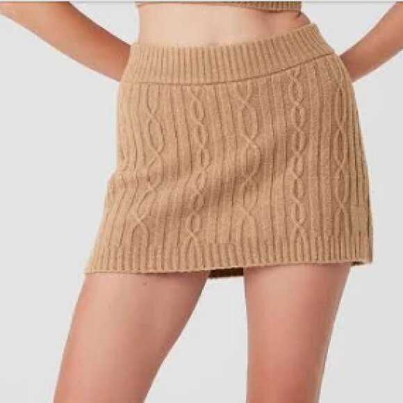 Cable Knit Winter Bliss Mini Skirt W/ built in shorts - Picture 1 of 5